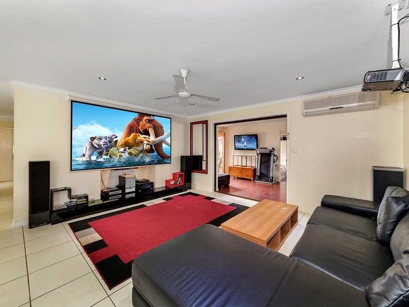 16 Dame Patti Drive, Sunrise Beach QLD 4567