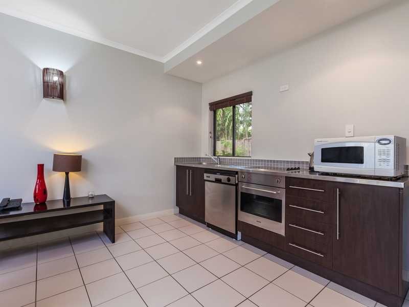 41/81-85 Cedar Road, Palm Cove QLD 4879