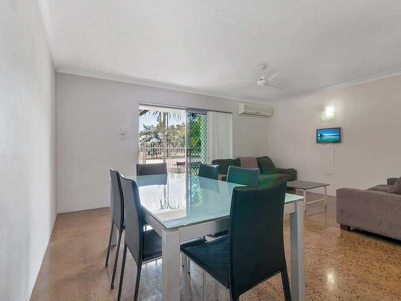 2/112 Digger Street, Cairns North QLD 4870