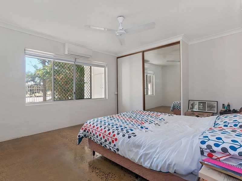 2/112 Digger Street, Cairns North QLD 4870