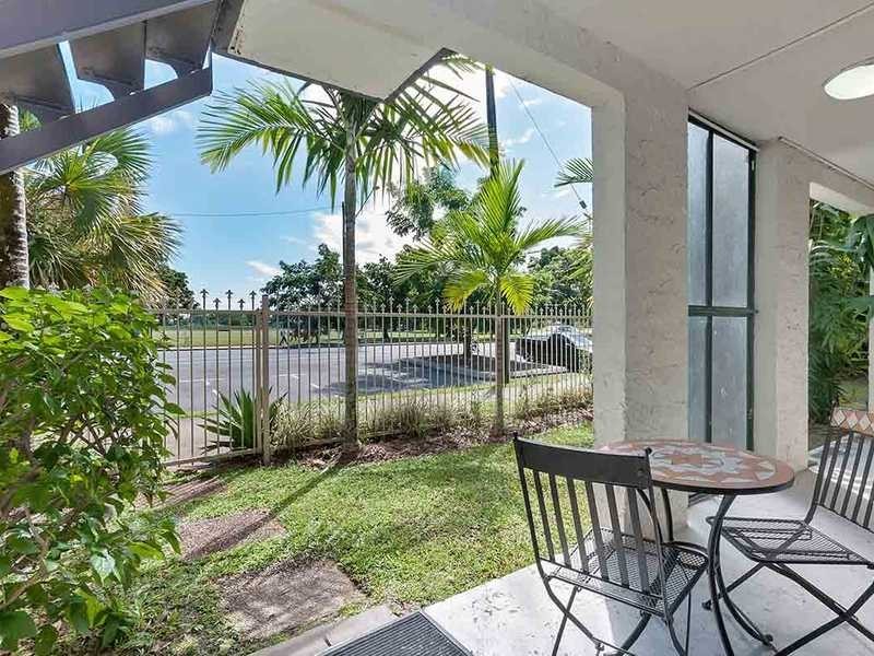 2/112 Digger Street, Cairns North QLD 4870