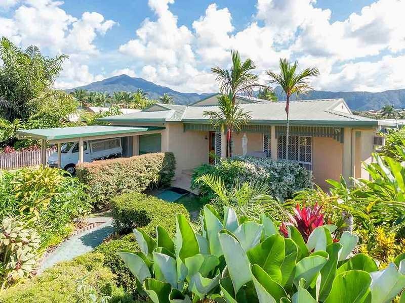 7 Wentworth Close, Bentley Park QLD 4869