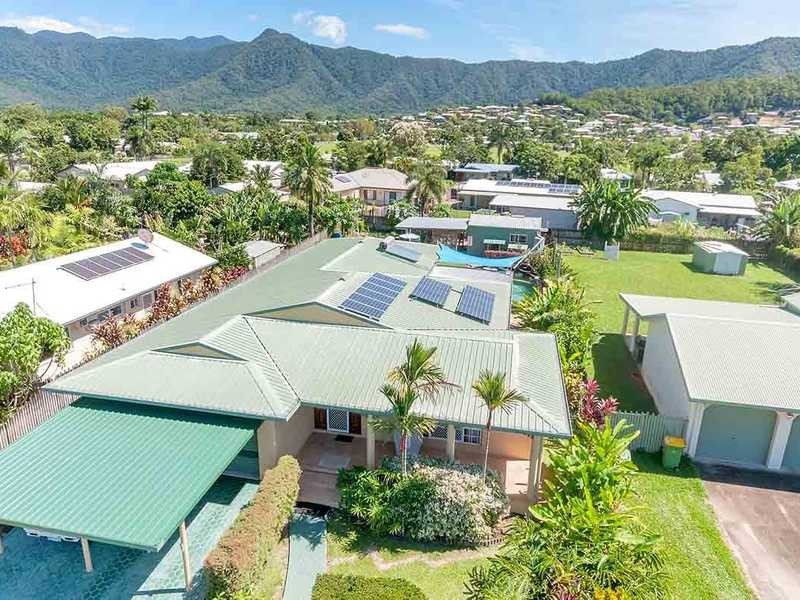 7 Wentworth Close, Bentley Park QLD 4869