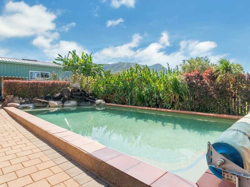 7 Wentworth Close, Bentley Park QLD 4869