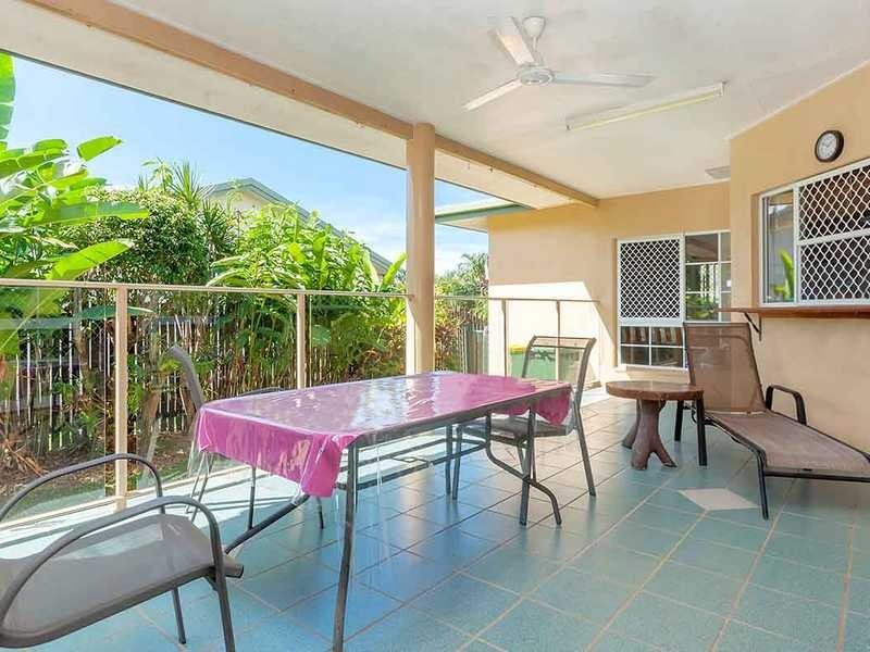 7 Wentworth Close, Bentley Park QLD 4869