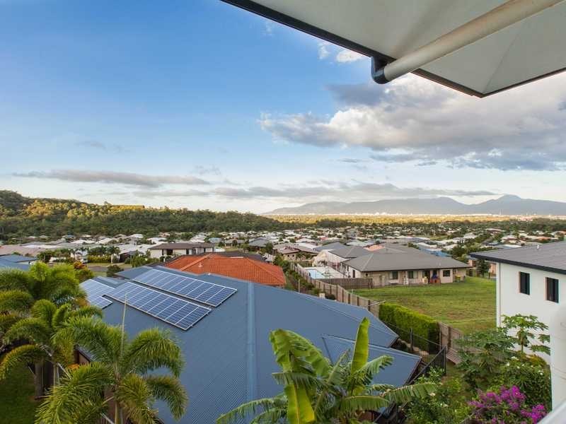 12 Trumpeter Street, Kanimbla QLD 4870