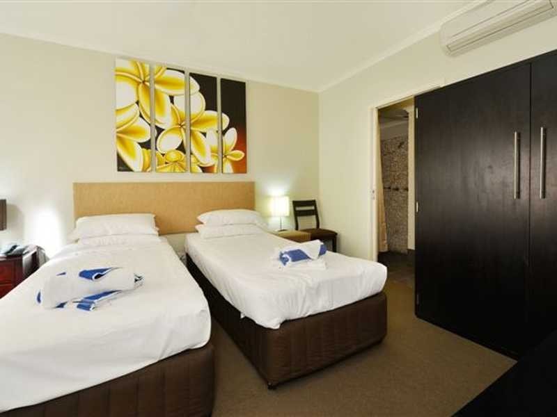 81-85 Cedar Road, Palm Cove QLD 4879