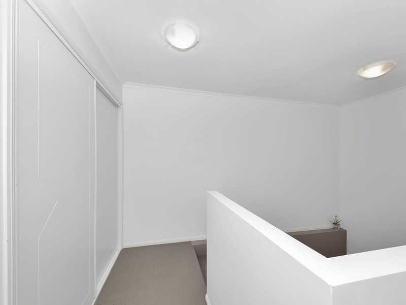 4/9 Beacon Court, Sunrise Beach QLD 4567