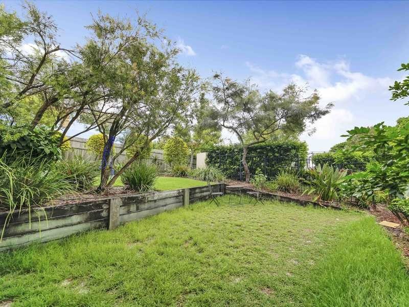 4/9 Beacon Court, Sunrise Beach QLD 4567
