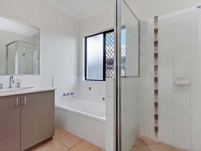 195 Timberlea Drive, Bentley Park QLD 4869