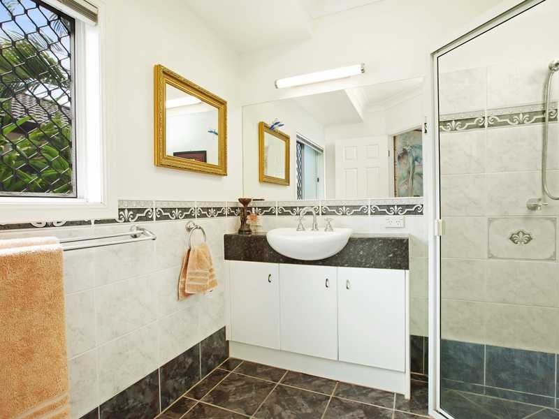 17 Greenock Way, Brinsmead QLD 4870