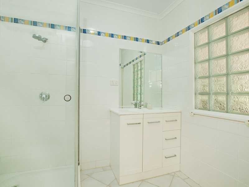 108 Machans Beach Road, Machans Beach QLD 4878