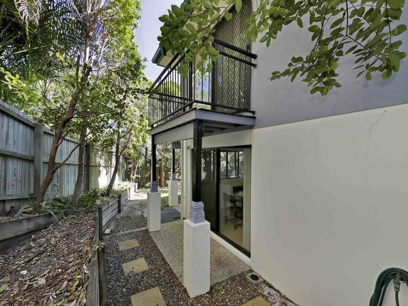 14 Advance Place, Sunrise Beach QLD 4567
