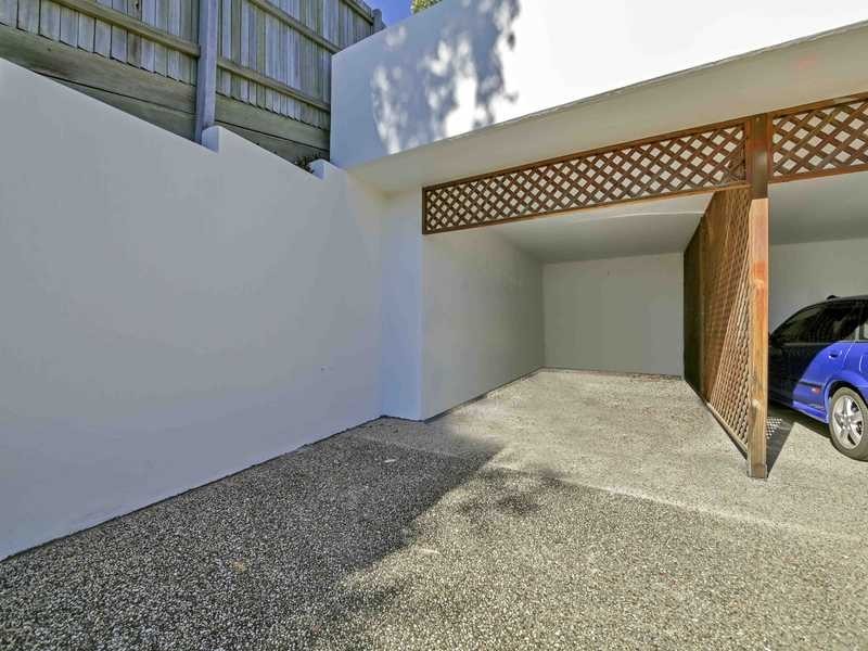 14 Advance Place, Sunrise Beach QLD 4567