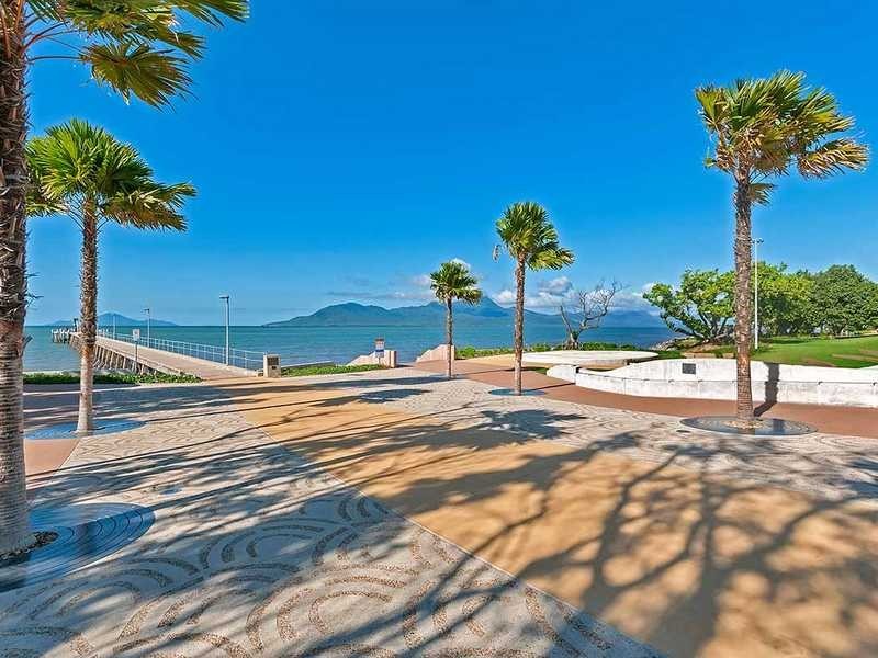 6 Bowen Street, Cardwell QLD 4849