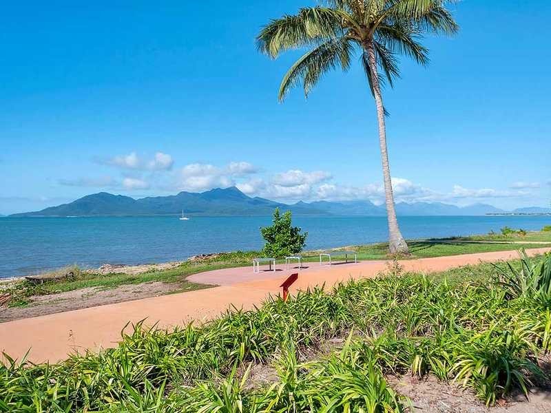 6 Bowen Street, Cardwell QLD 4849