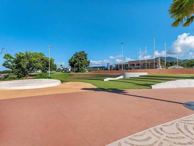 6 Bowen Street, Cardwell QLD 4849