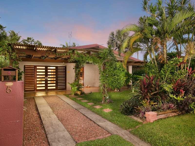 5 Clemson Avenue, Edge Hill QLD 4870