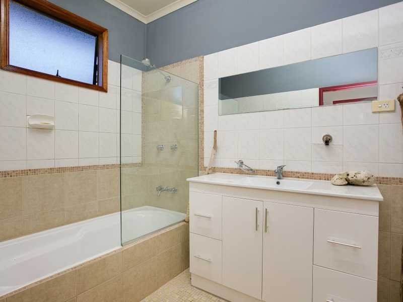 5 Clemson Avenue, Edge Hill QLD 4870