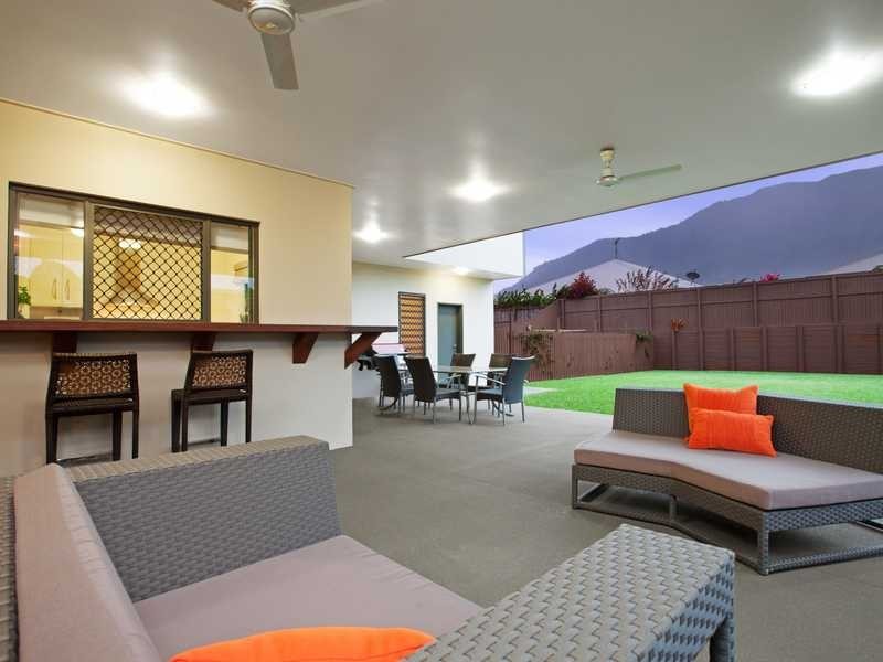 16 Botany Avenue, Redlynch QLD 4870