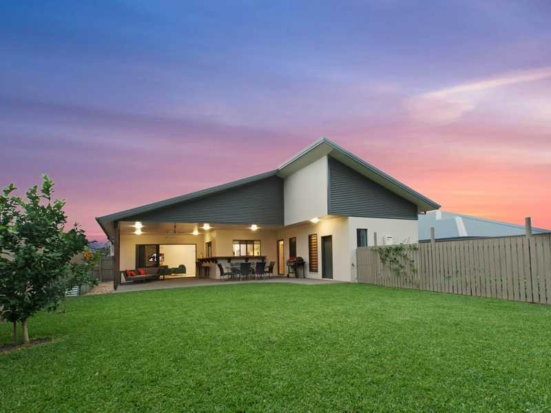 16 Botany Avenue, Redlynch QLD 4870