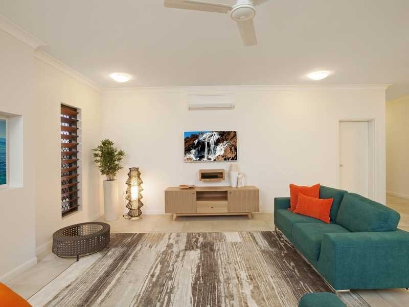 16 Botany Avenue, Redlynch QLD 4870