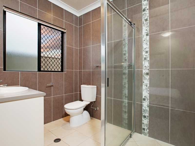 16 Botany Avenue, Redlynch QLD 4870