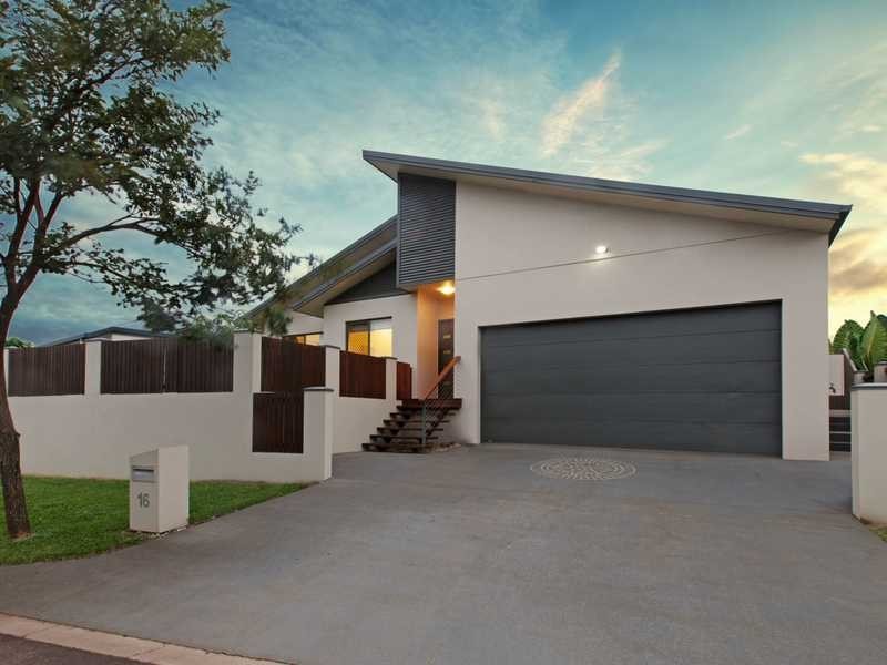 16 Botany Avenue, Redlynch QLD 4870