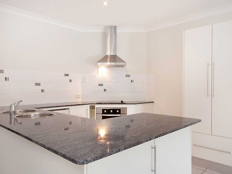 6/72 Digger Street, Cairns North QLD 4870