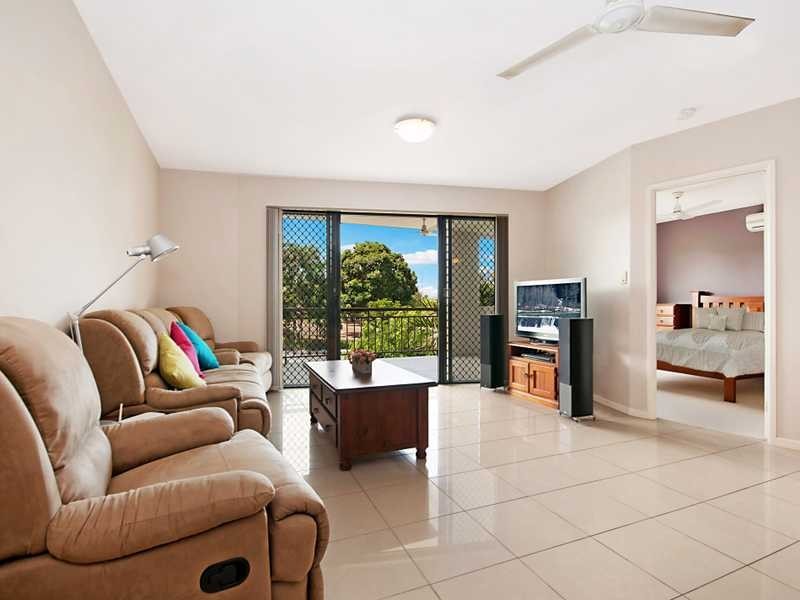 3/351 Lake Street, Cairns North QLD 4870