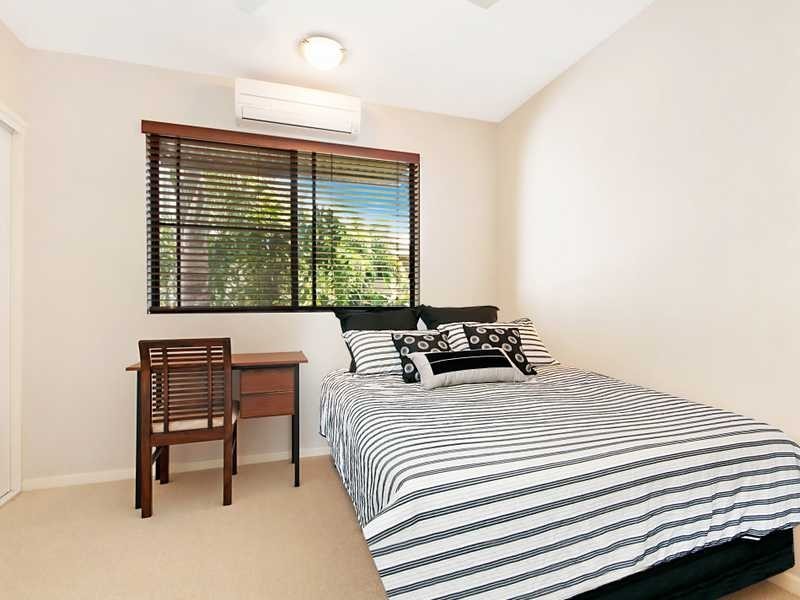 3/351 Lake Street, Cairns North QLD 4870