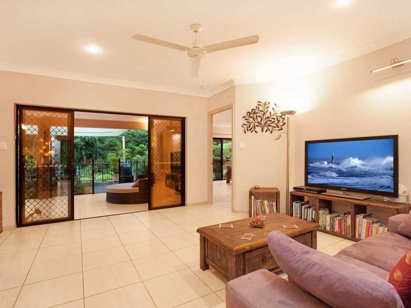 67 William Hickey Street, Redlynch QLD 4870