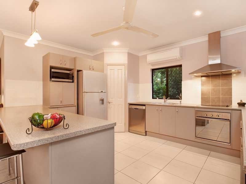 67 William Hickey Street, Redlynch QLD 4870