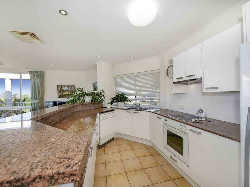 5/2 Selene Street, Sunrise Beach QLD 4567