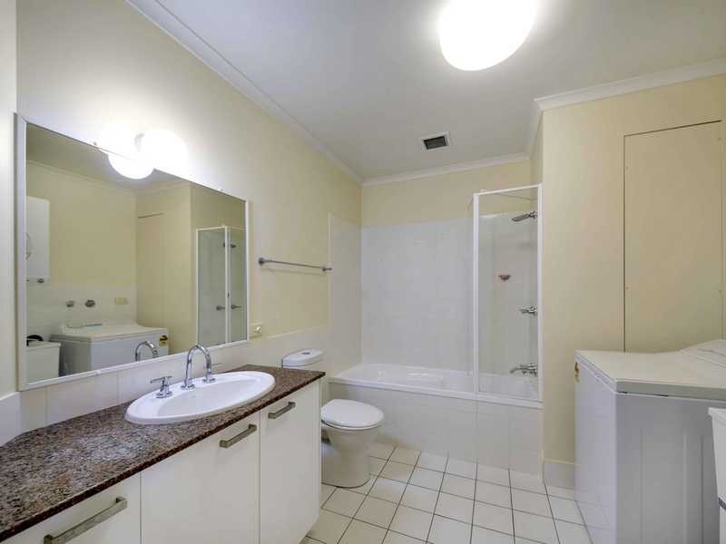 5/2 Selene Street, Sunrise Beach QLD 4567