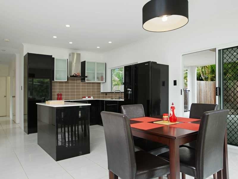 5 Dolphin Close, Kewarra Beach QLD 4879