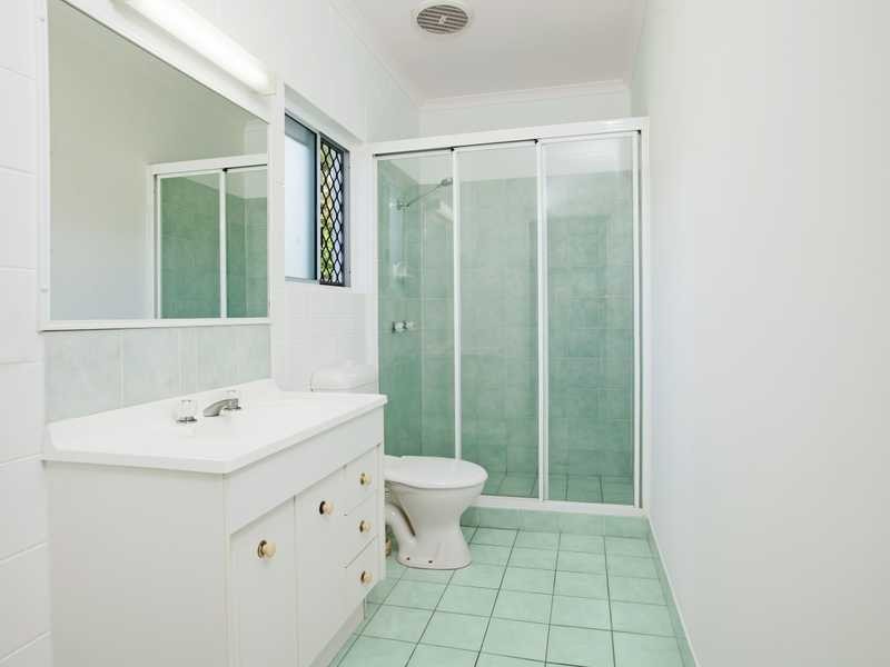 5 Dolphin Close, Kewarra Beach QLD 4879