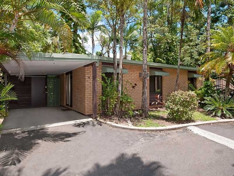 8/23 Heavey Crescent, Whitfield QLD 4870