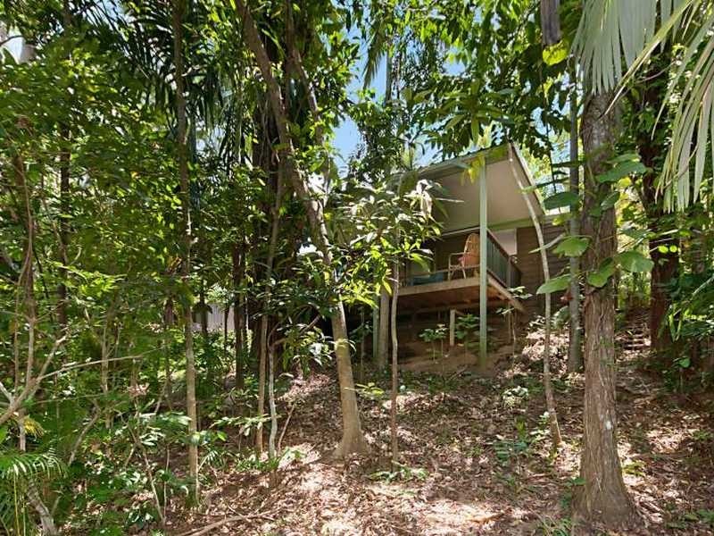 8/23 Heavey Crescent, Whitfield QLD 4870