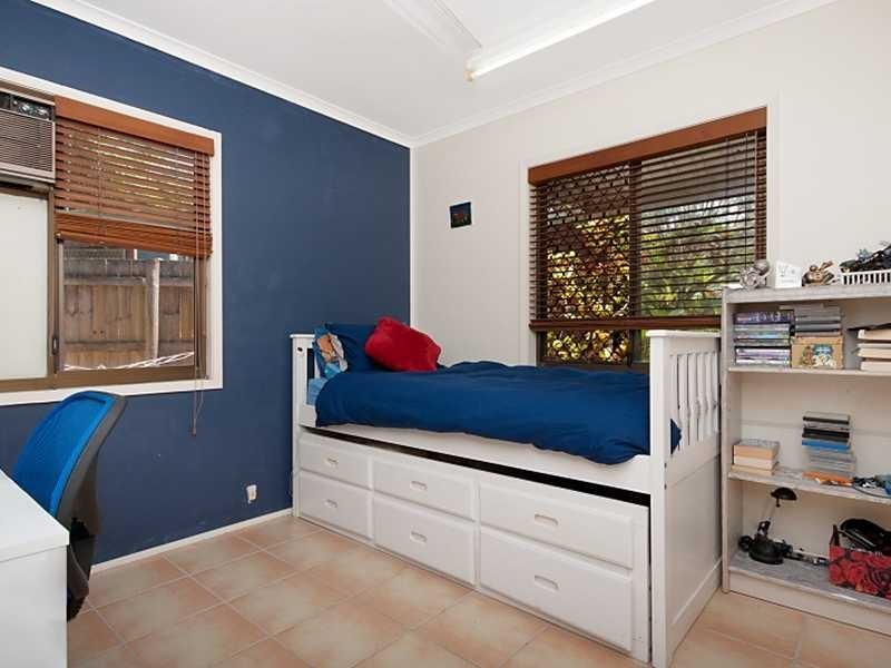 8/23 Heavey Crescent, Whitfield QLD 4870