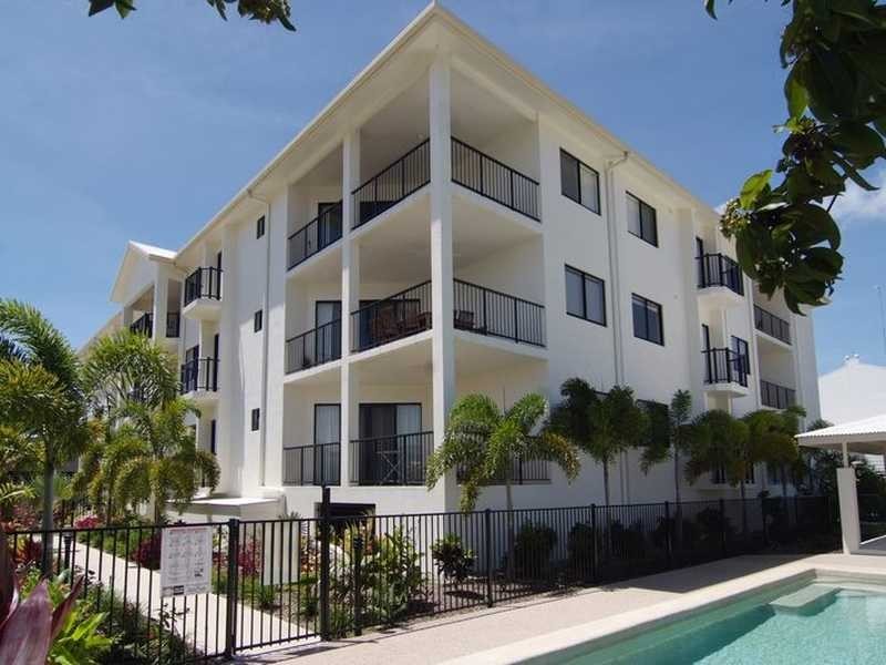 4/15 Minnie Street, Cairns City QLD 4870