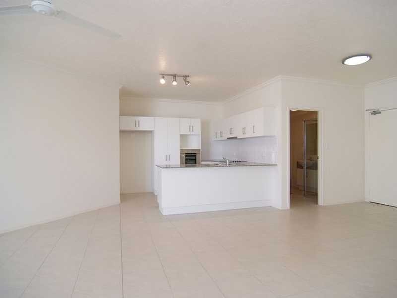 4/15 Minnie Street, Cairns City QLD 4870