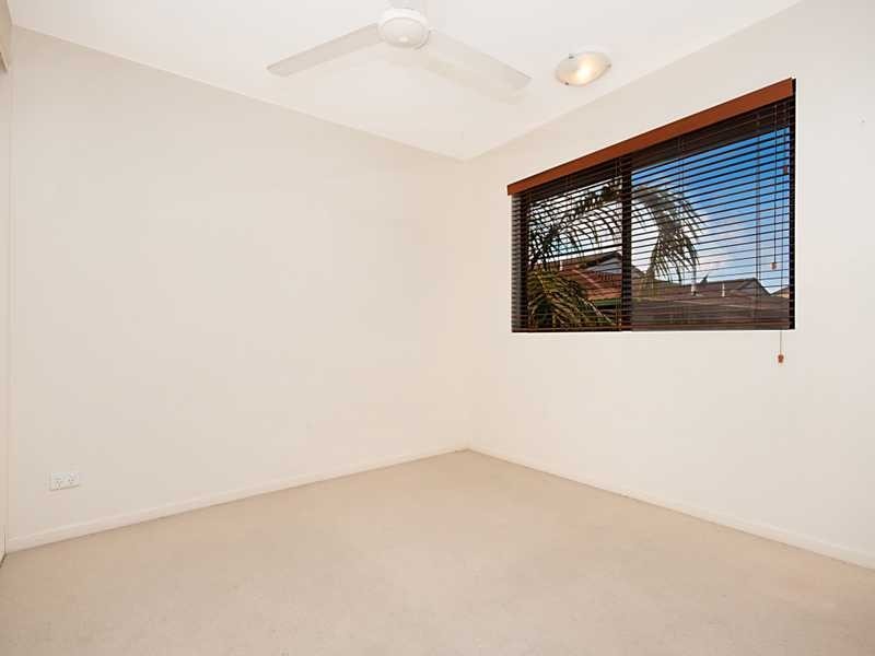33 Digger Street, Cairns North QLD 4870