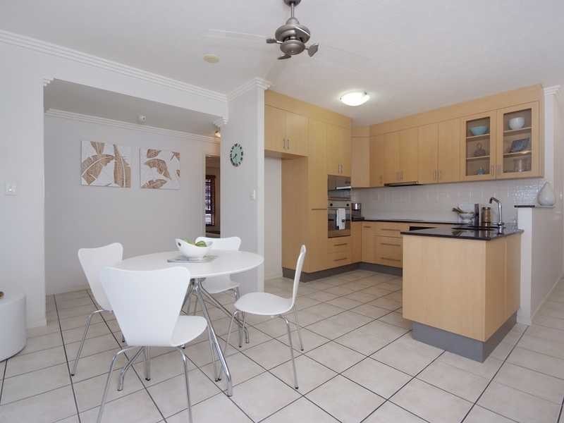 501/3 Abbott Street, Cairns City QLD 4870