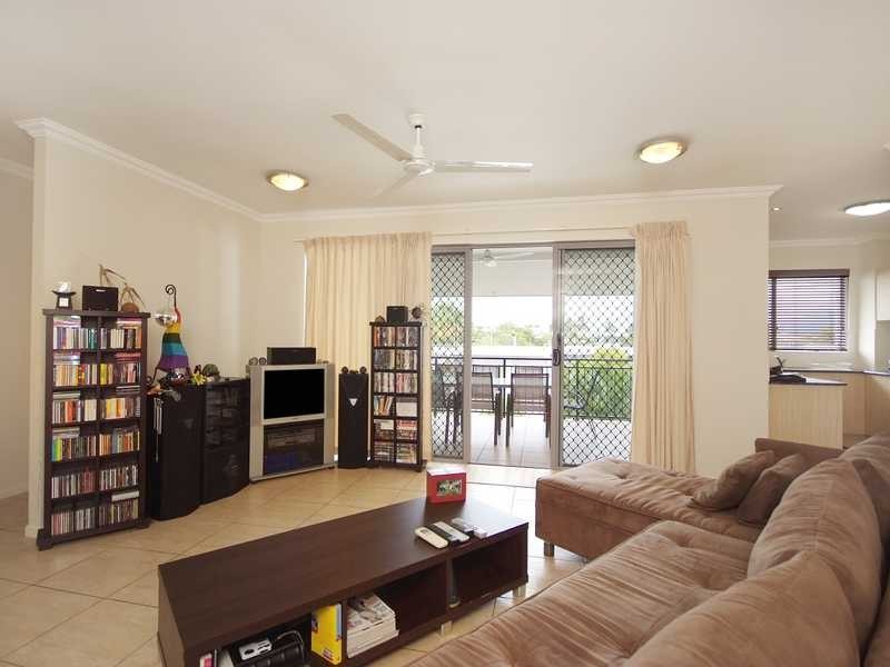 15/18 Smith Street, Cairns North QLD 4870