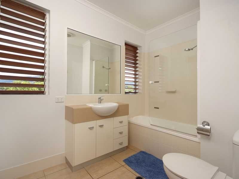 15/18 Smith Street, Cairns North QLD 4870