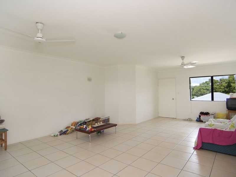 19/44 Pease Street, Cairns QLD 4870