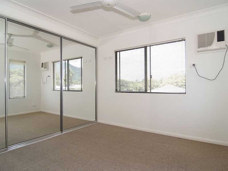 19/44 Pease Street, Cairns QLD 4870