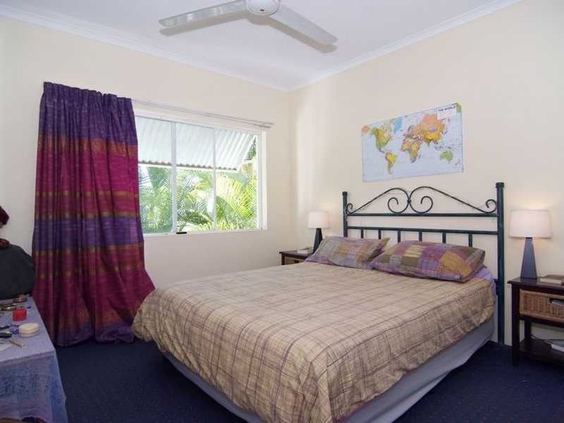 202/219 Mcleod Street, Cairns North QLD 4870