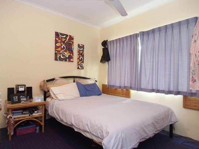 202/219 Mcleod Street, Cairns North QLD 4870